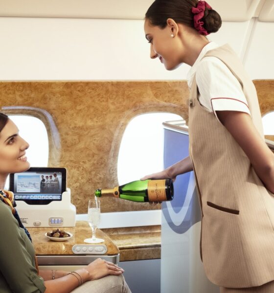 EMIRATES RENUEVA MENÚ DE VINOS. Foto - @emirates (X)
