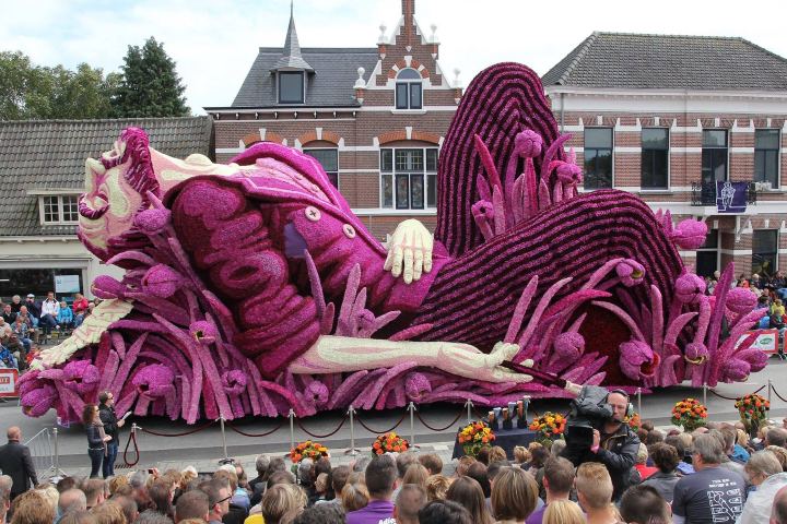 1. Carroza de flores durante el Bloemencorso Bollenstreek. Foto - Wikimedia Commons