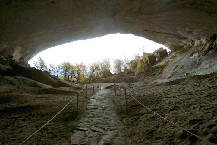 1. La Cueva del Milodón. Foto - Fundación Áreas Protegidas Chile (Expedia)