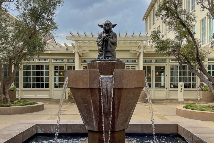2. Escultura de Yoda. Foto - @californiawayfaring (Instagram)
