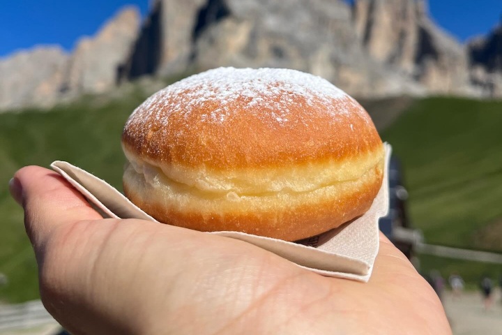2. Krapfen en Dolomitas. Foto - @live.work.pose (Instagram)