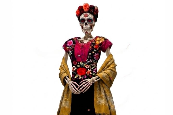2. Modelo de Catrina Monumental de Frida Kahlo. Foto - Archivo Puerto Vallarta