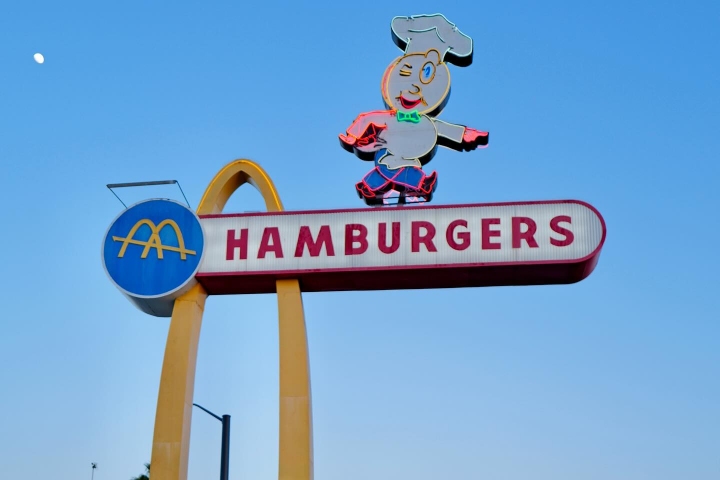2. Speedee en el McDonald’s de Downey. Foto - @rolandopujol (Instagram)