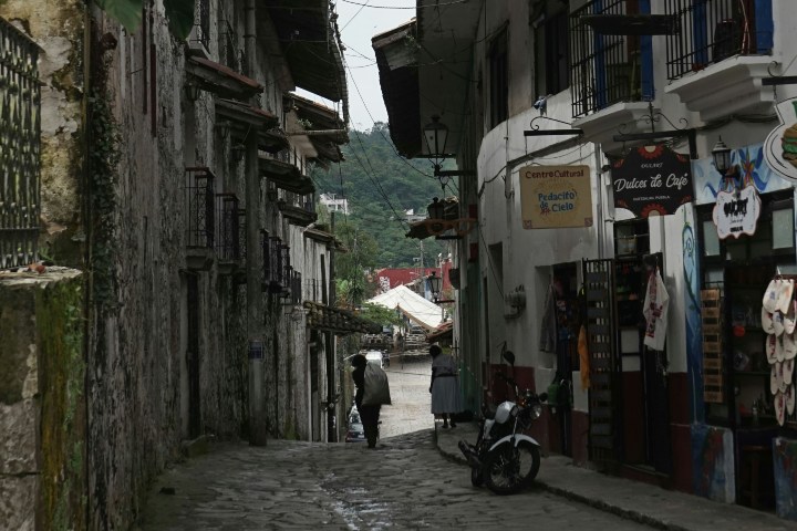 3. Cuetzalan. Foto - Clauzzia Gómez (Unsplash)