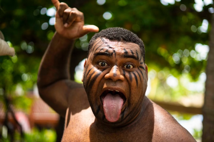 4. Gestos durante el haka. Foto - Old Youth (Unsplash)