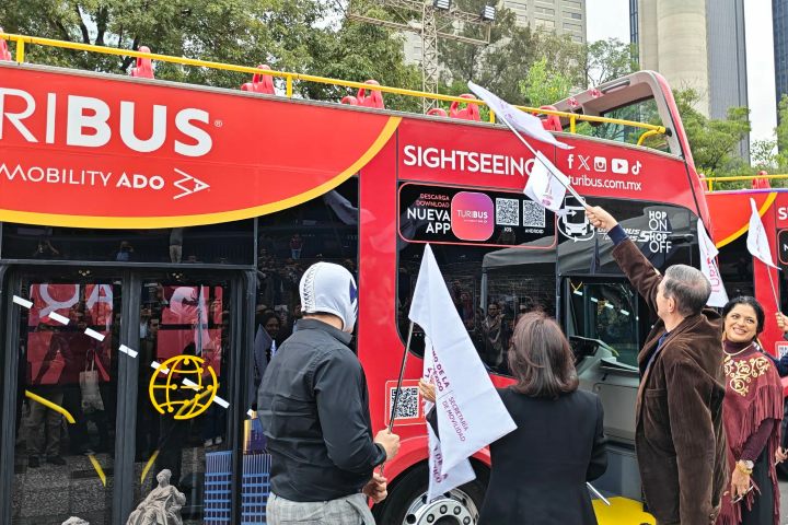 4. Revelación de nuevo Turibus. Foto - Gus Espinosa