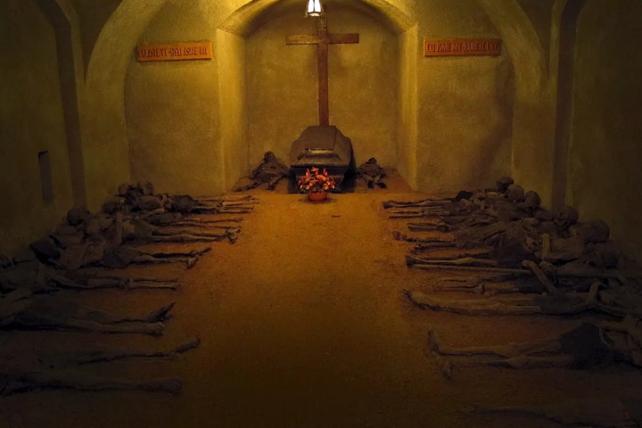 5. Cripta de los Capuchinos en Brno. Foto - Kudy z nudy