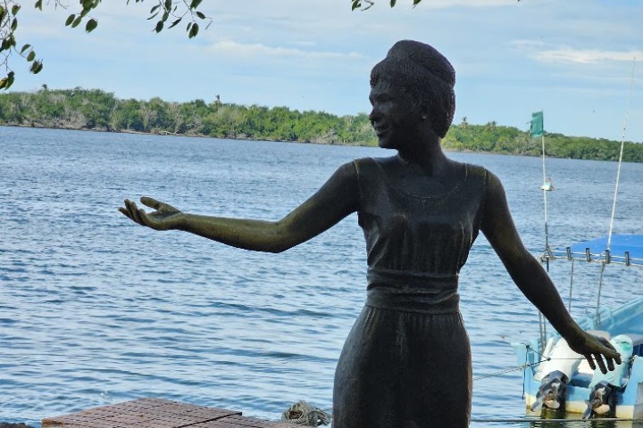 5. Escultura de la Loca de San Blas. Foto - Archivo Rehiletes
