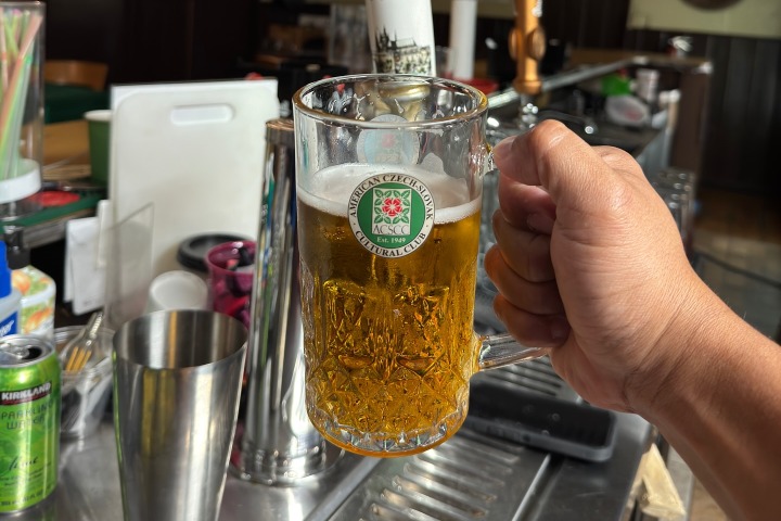 5. Tarro de cerveza en American Czech-Slovak Cultural Club. Foto - @labuena.birra (Instagram) (Oktoberfest Checo-Eslovaco)