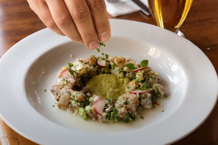 7. Ceviche del Restaurante El Delfín. Foto - @hgarzacanelasanblas (Instagram)