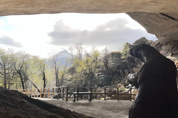 8. La Cueva del Milodón. Foto - @brvvoid (Instagram)