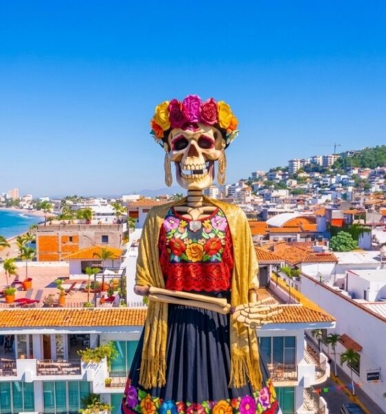 CATRINA MONUMENTAL DE FRIDA KAHLO EN PUERTO VALLARTA 2026. Foto - @visitpuertovallarta (Instagram)