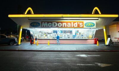 EL MCDONALD'S DE DOWNEY. Foto - Nolan Gorniak (Unsplash)