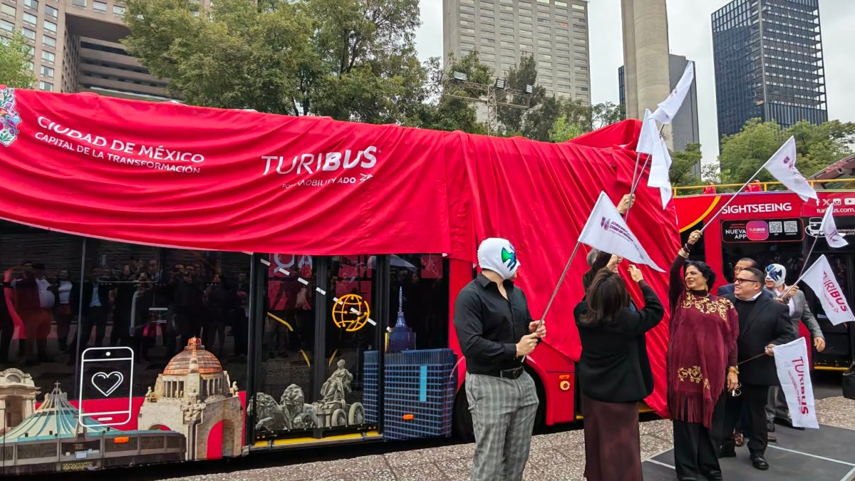 NUEVAS UNIDADES DE TURIBUS. Foto - Gus Espinosa
