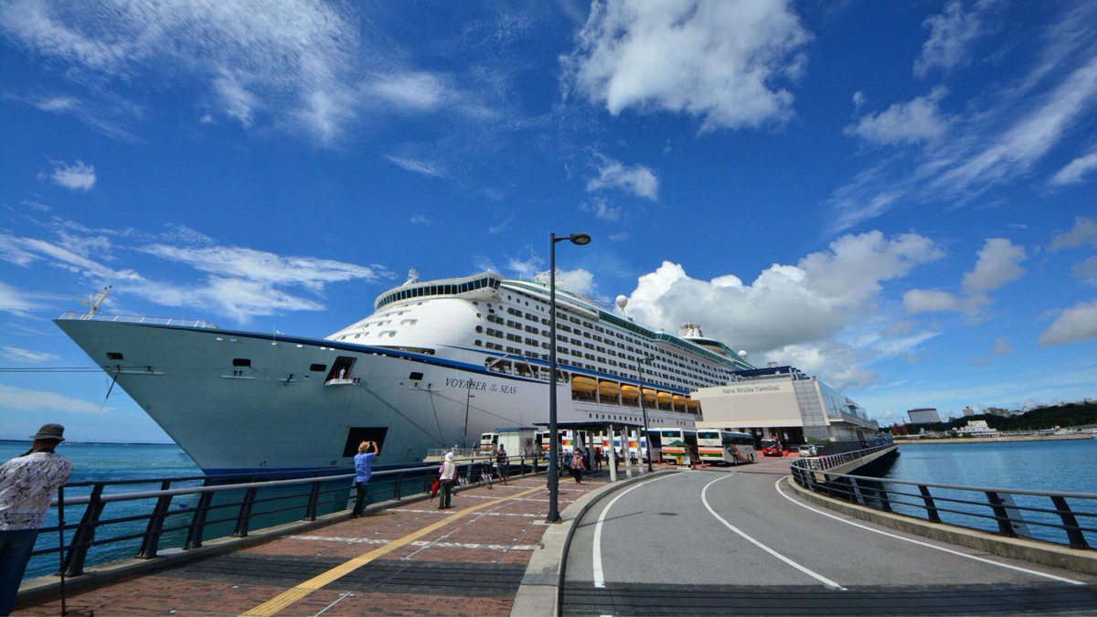 NUEVO PUERTO DE NAHA. Foto - 那覇港管理組合