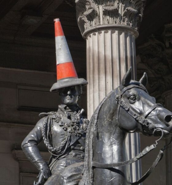PORQUE LOS ESCOCESES PONEN CONOS DE VIALIDAD EN LAS ESTATUAS. Foto - theasis (Getty Images)